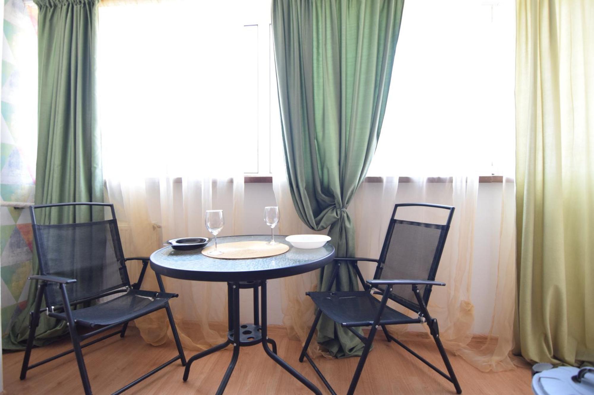 Studio In The Center Of Bucureşti Ngoại thất bức ảnh